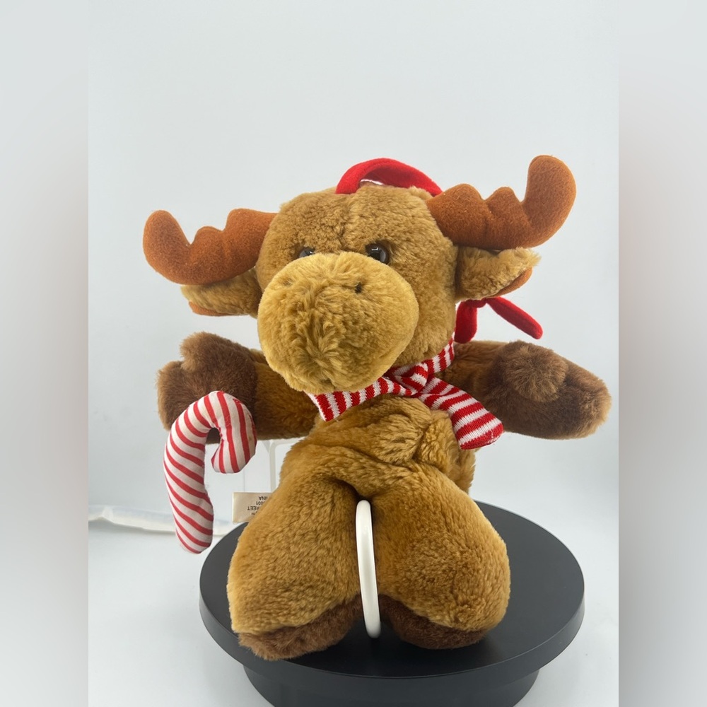 Vintage Holiday Christmas Moose Musical Pull 10" Plush Stuffed Animal Toy 1989